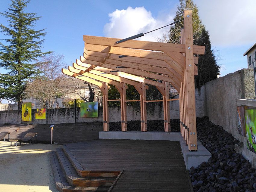 Aménagement extérieur en bois à Yssingeaux — pergola et terrasse
